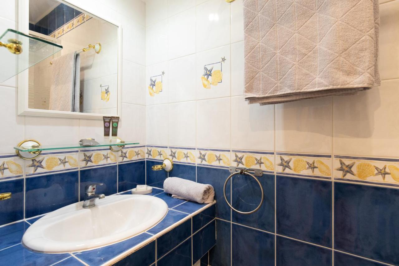 2 Rooms Apartment, Near The Sea And Local Market Канны Экстерьер фото